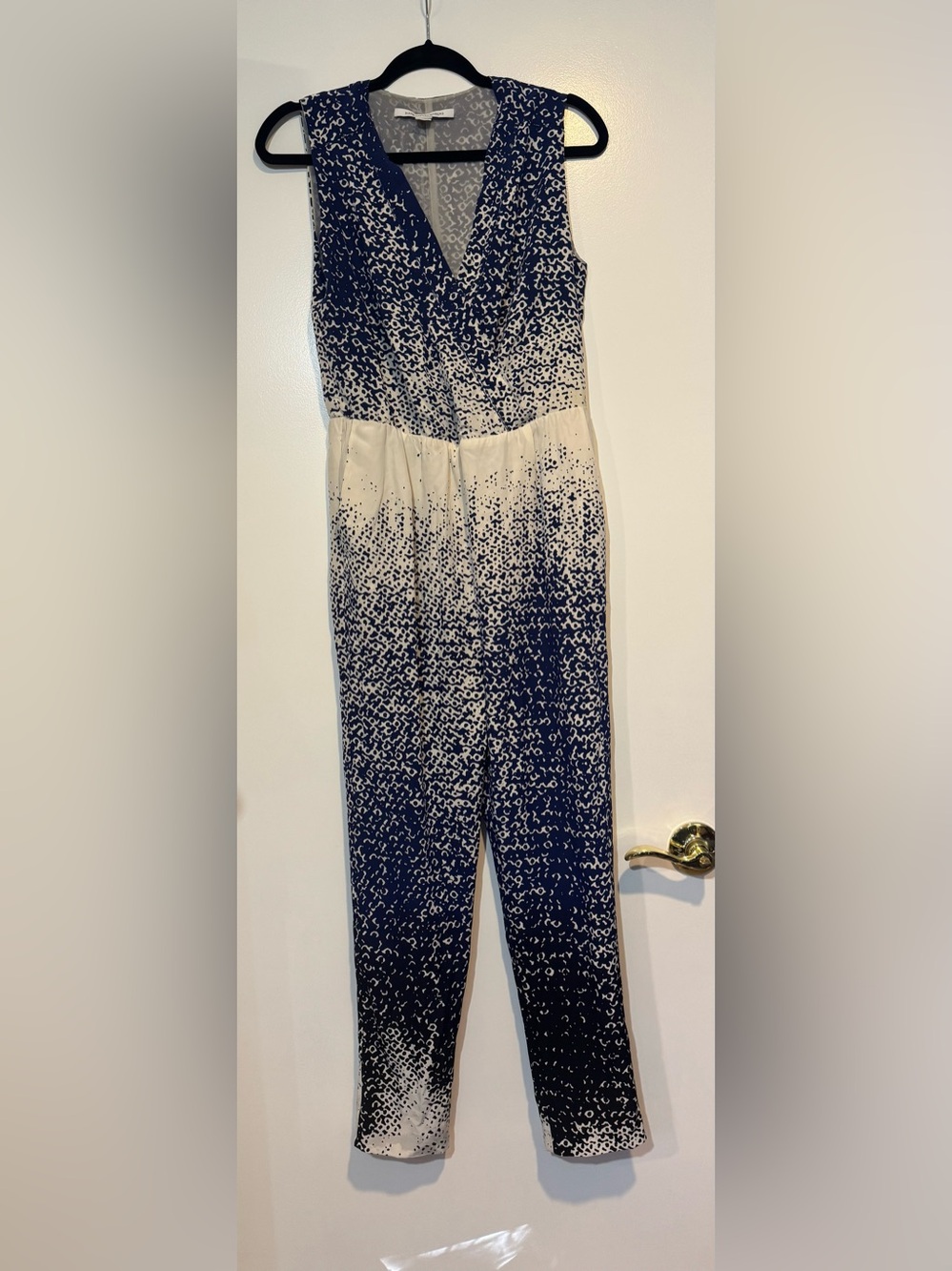 Diane von Furstenberg DVF Silk Abstract Print Surplice Jumpsuit Size 2